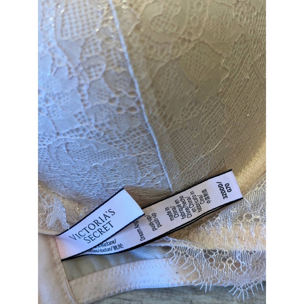 Victoria's Secret Dream Angels Push-Up Bra Pink Lace Shimmer 32DDD‎ Underwire